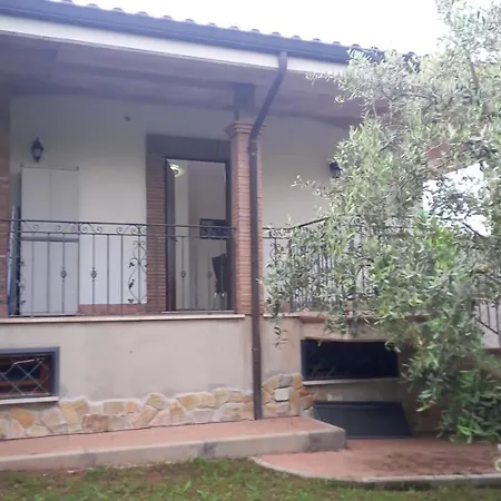 Domus Claudio In Villam * Pomezia
